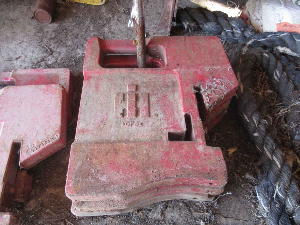 International Harvester suitcase weight