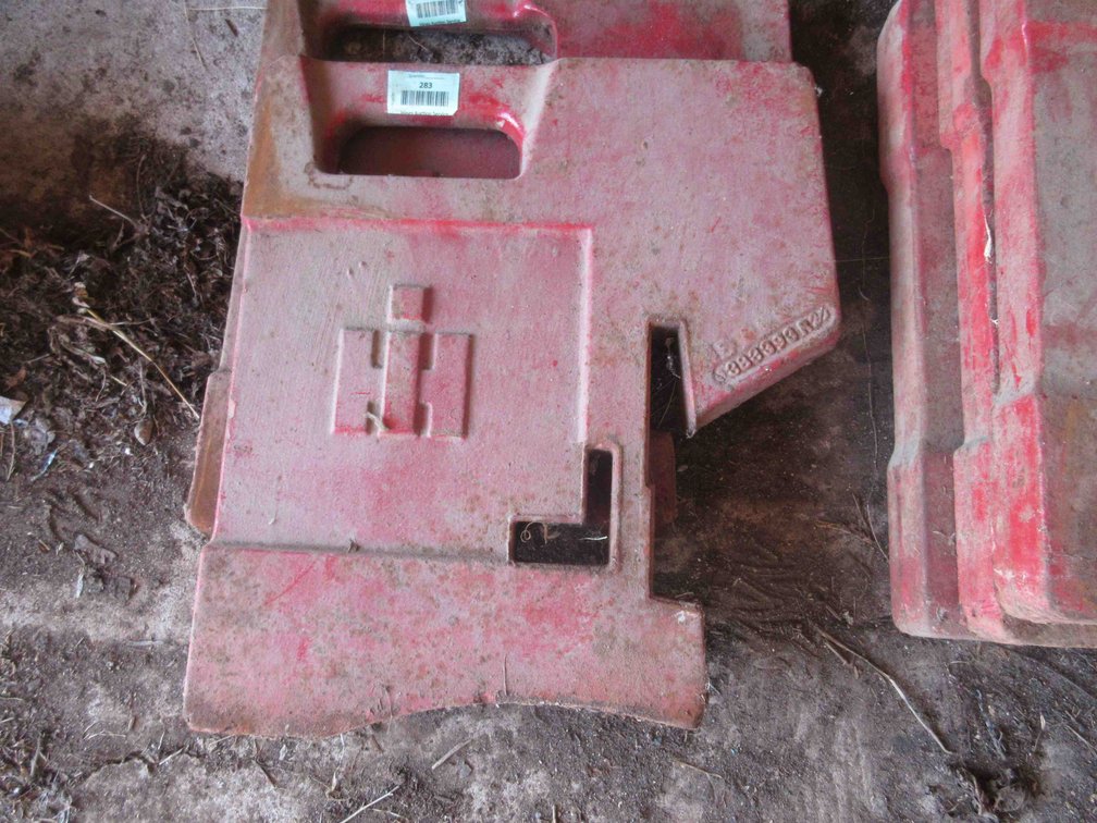International Harvester suitcase weight