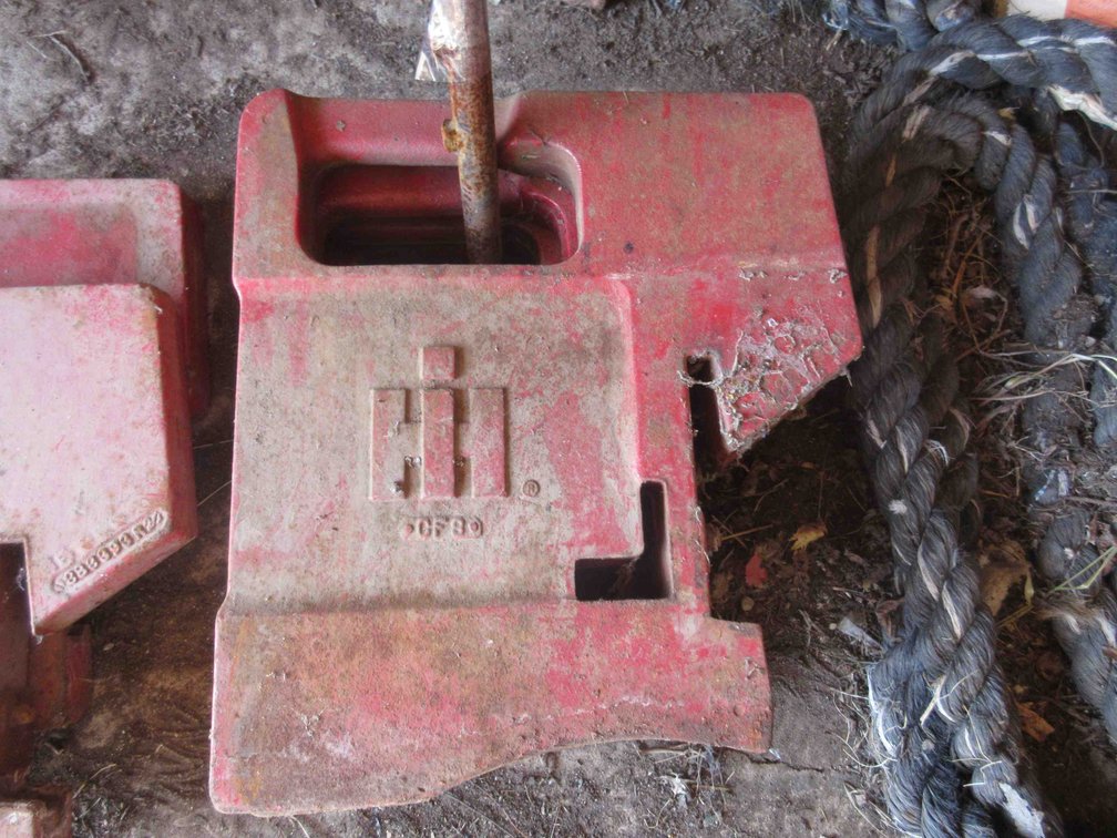 International Harvester suitcase weight