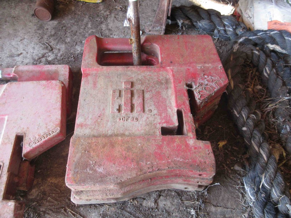 International Harvester suitcase weight