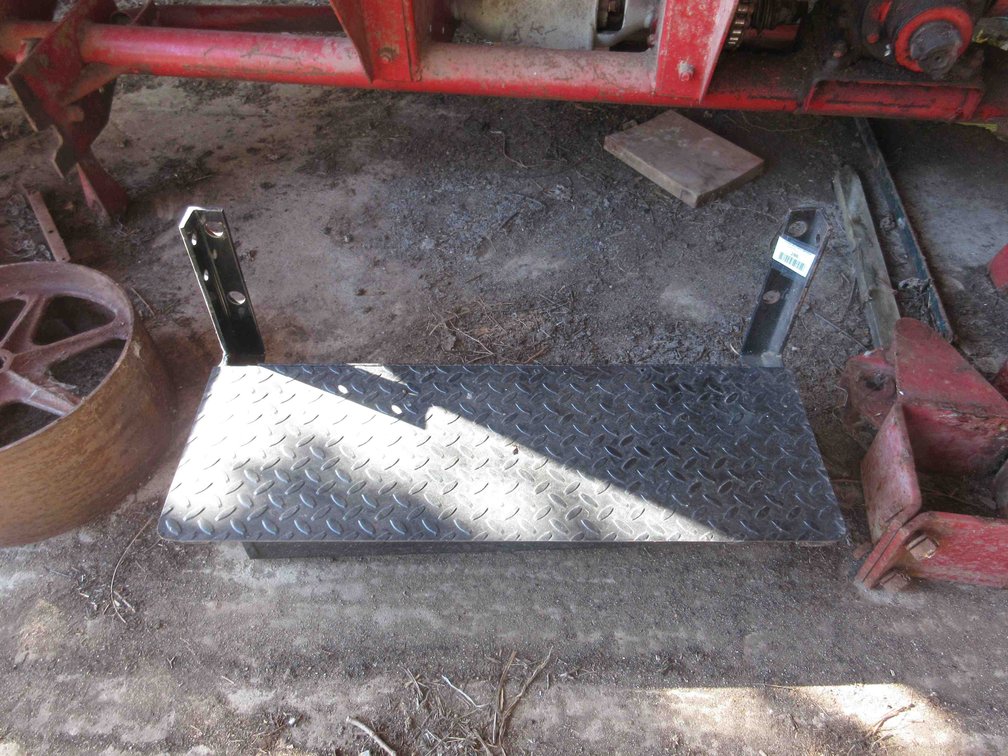 Tractor step