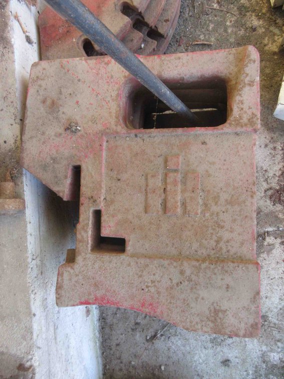 International Harvester suitcase weight