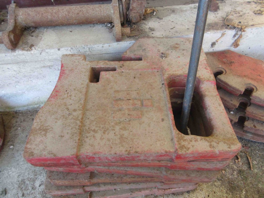 International Harvester suitcase weight