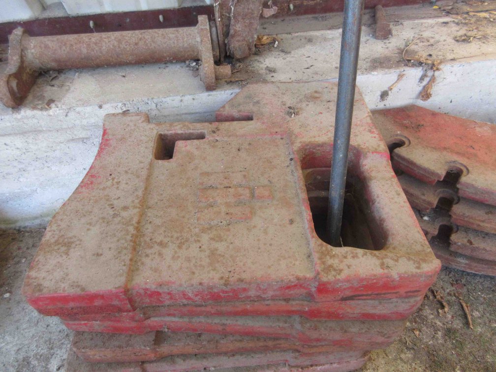 International Harvester suitcase weight