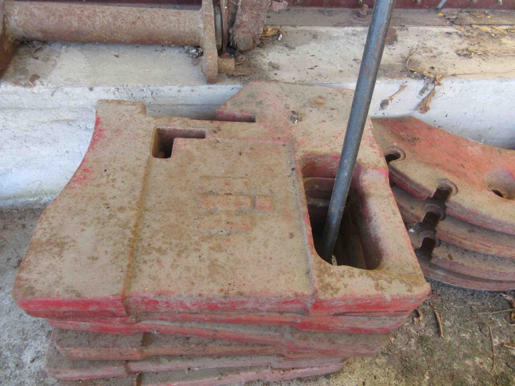 International Harvester suitcase weight