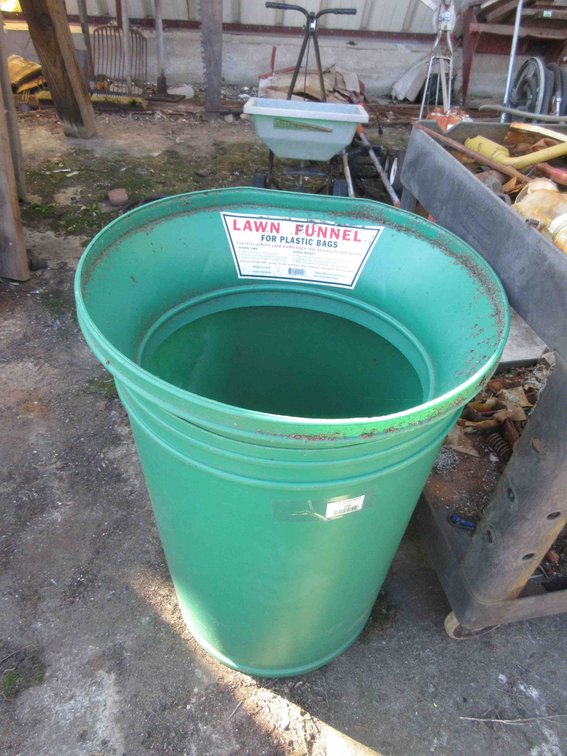 Plastic lawn funnel