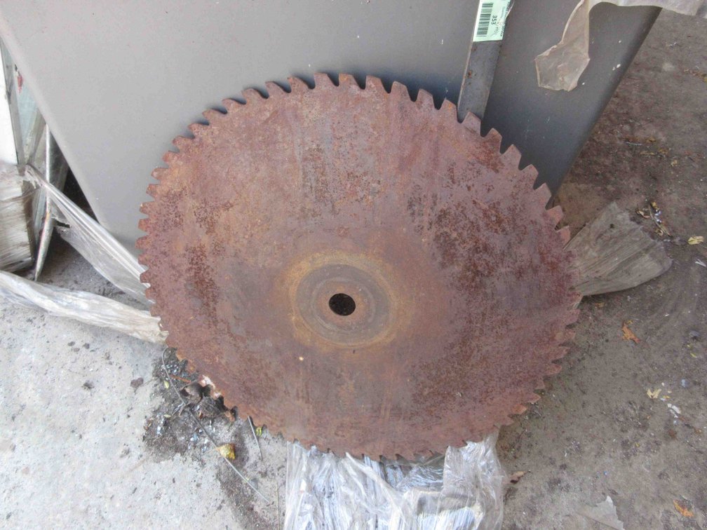 Large saw blade