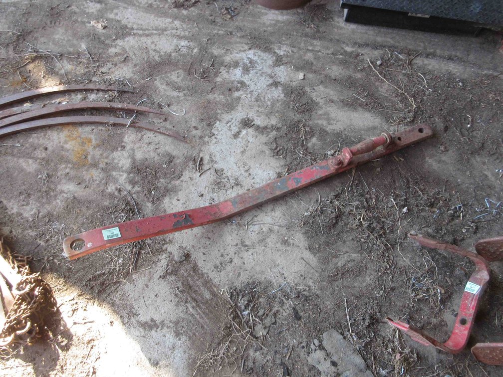 Tractor hitch bar
