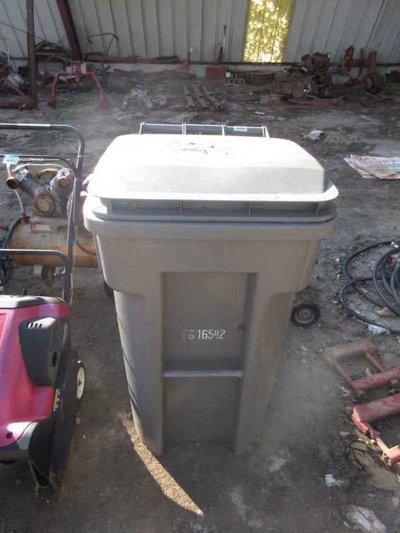 Plastic rolling garbage can