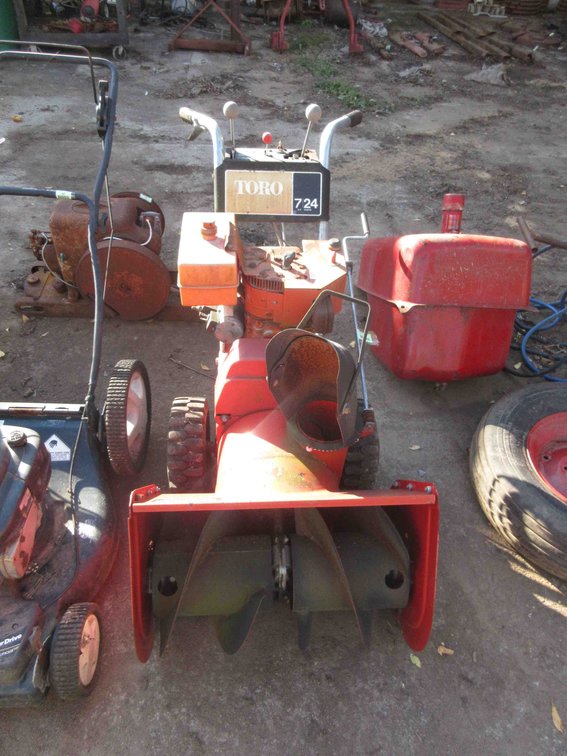 Toro 724 gas snowblower
