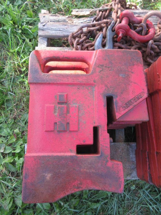 International Harvester suitcase weight