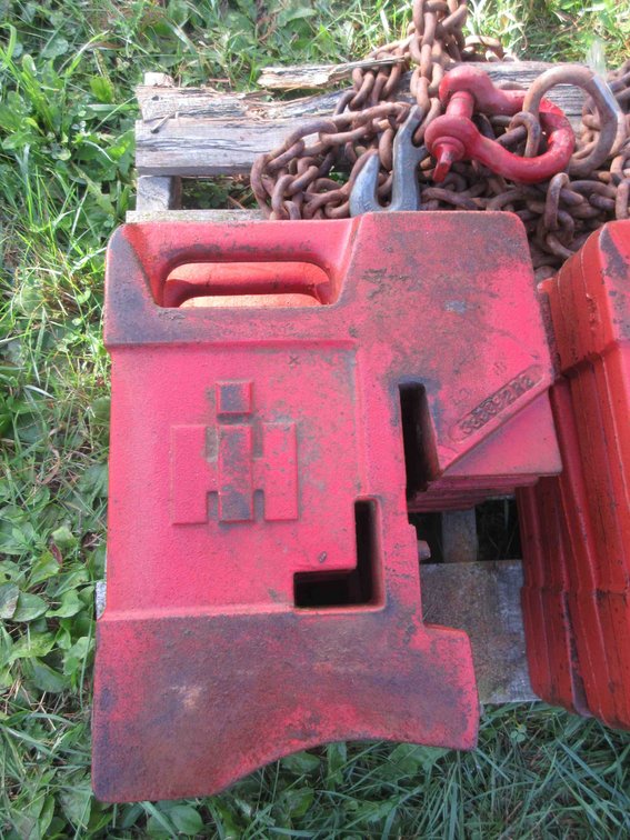 International Harvester suitcase weight