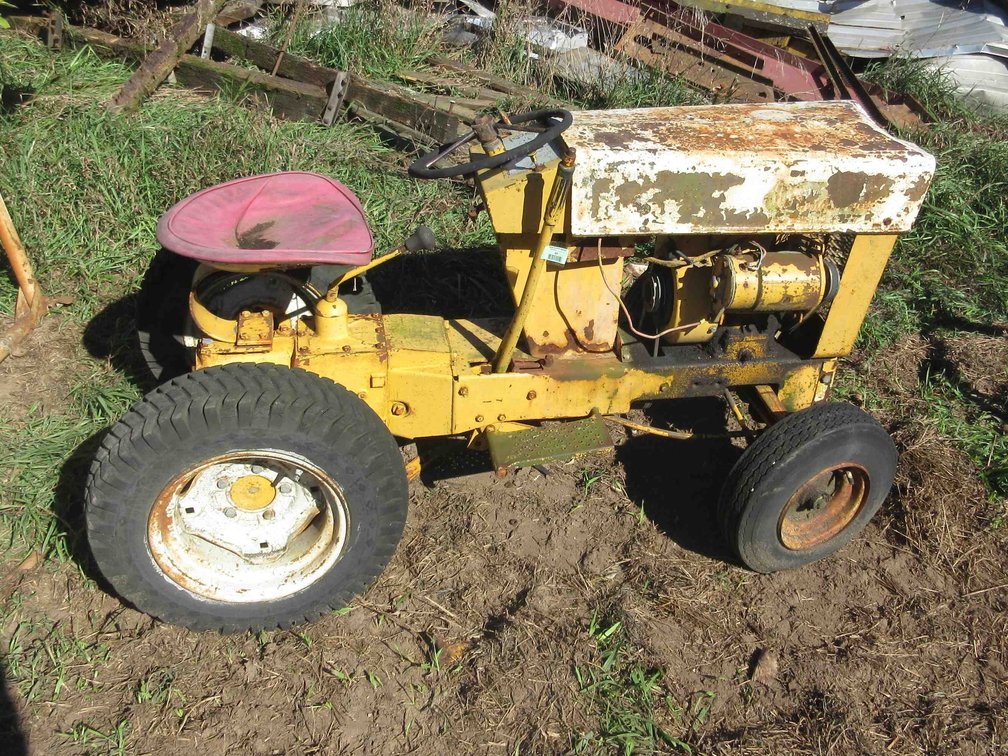 International Cub Cadet rider mower (non-working)