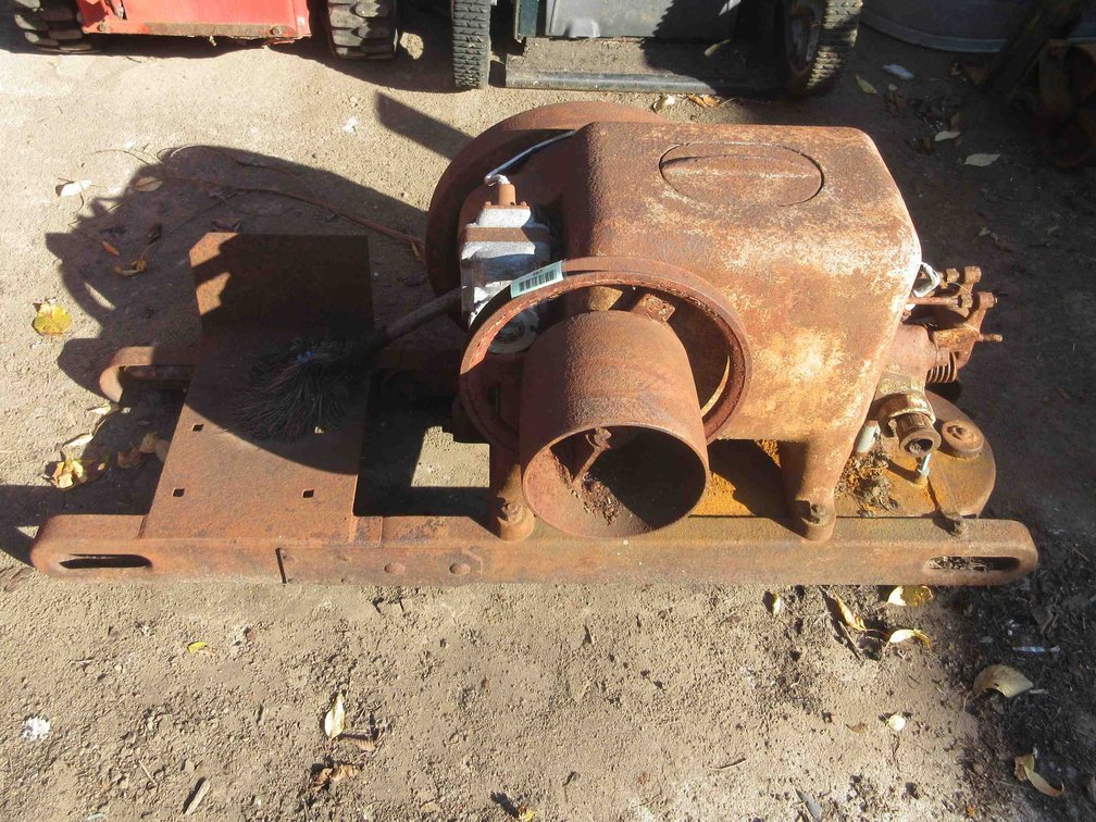 International Harvester hit-n-miss engine