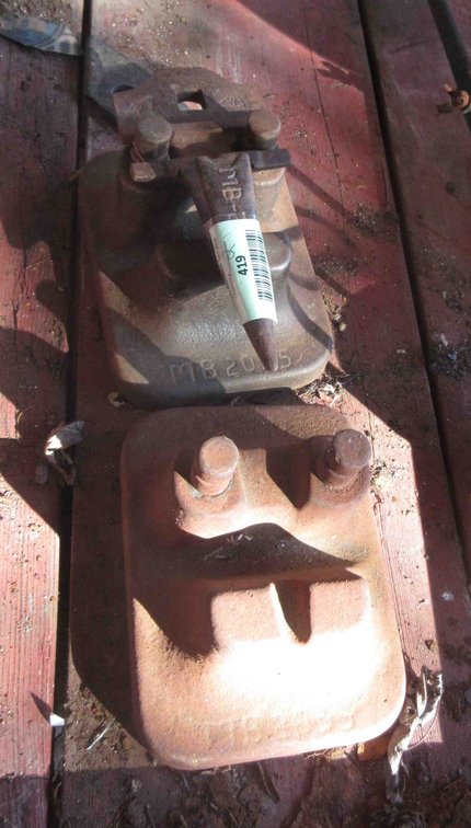 (2) Sickle tools