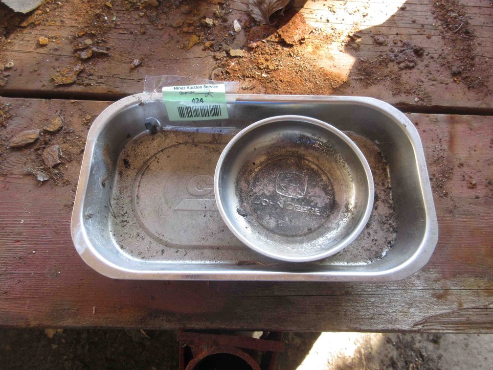 (2) Magnetic trays