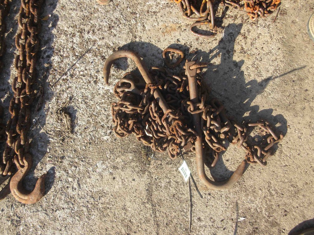 Steel chains with hooks