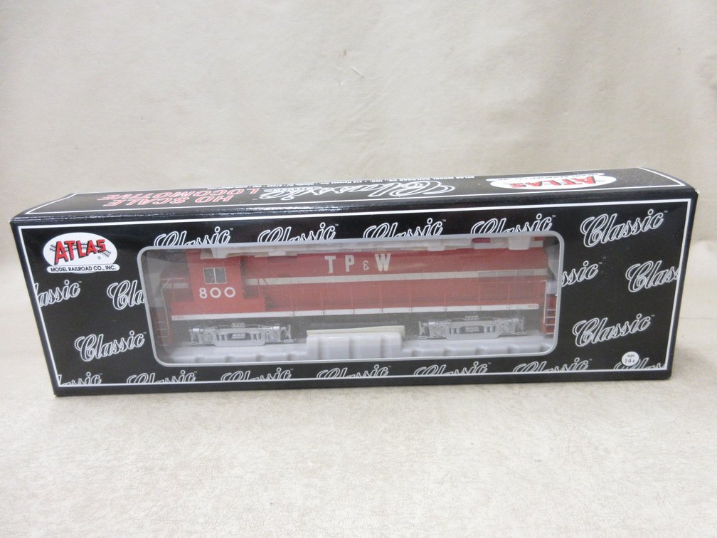 Atlas Classic Silver HO scale locomotive