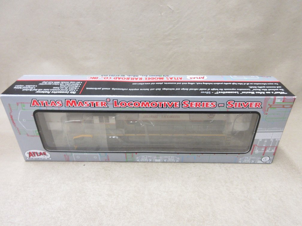 Atlas Master Silver HO scale locomotive