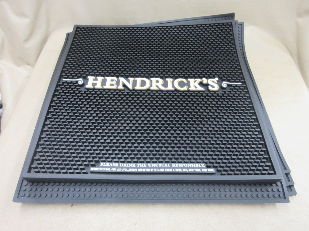 (8) Screwball and Hendricks rail mats