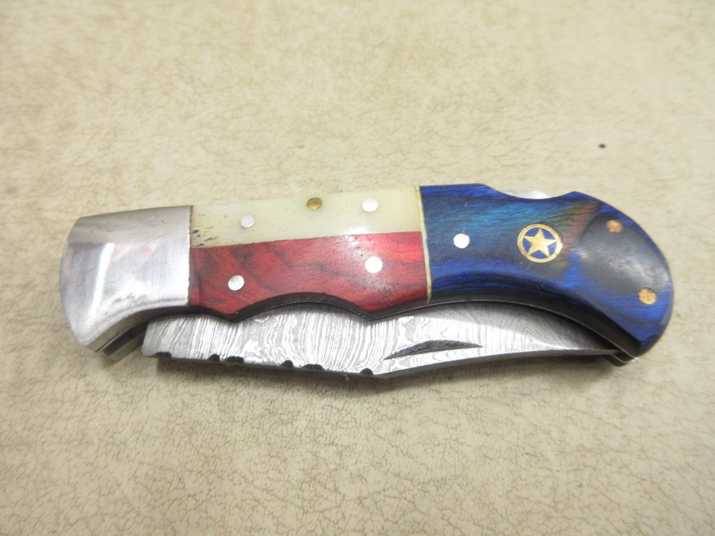 Custom Americana pocket knife