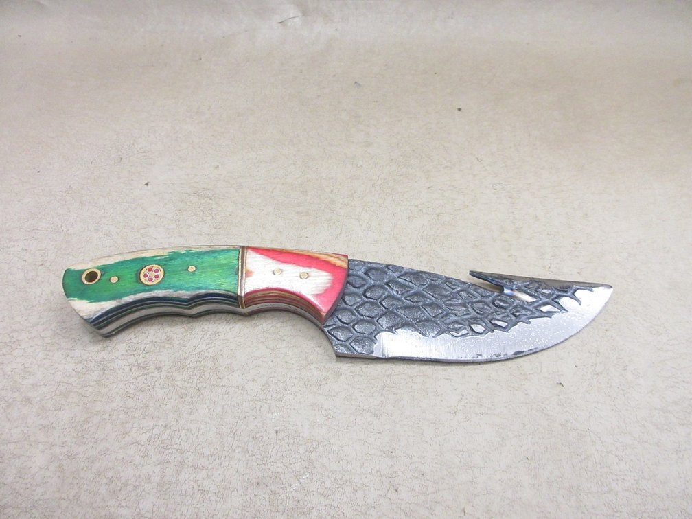 Custom hunting knife