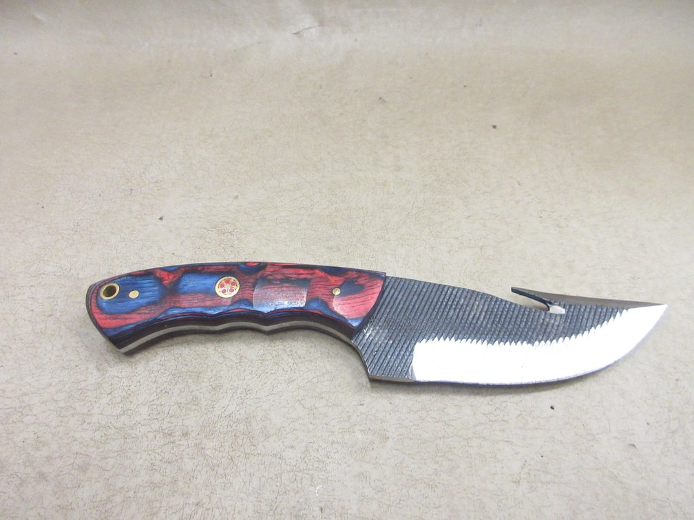 Custom hunting knife