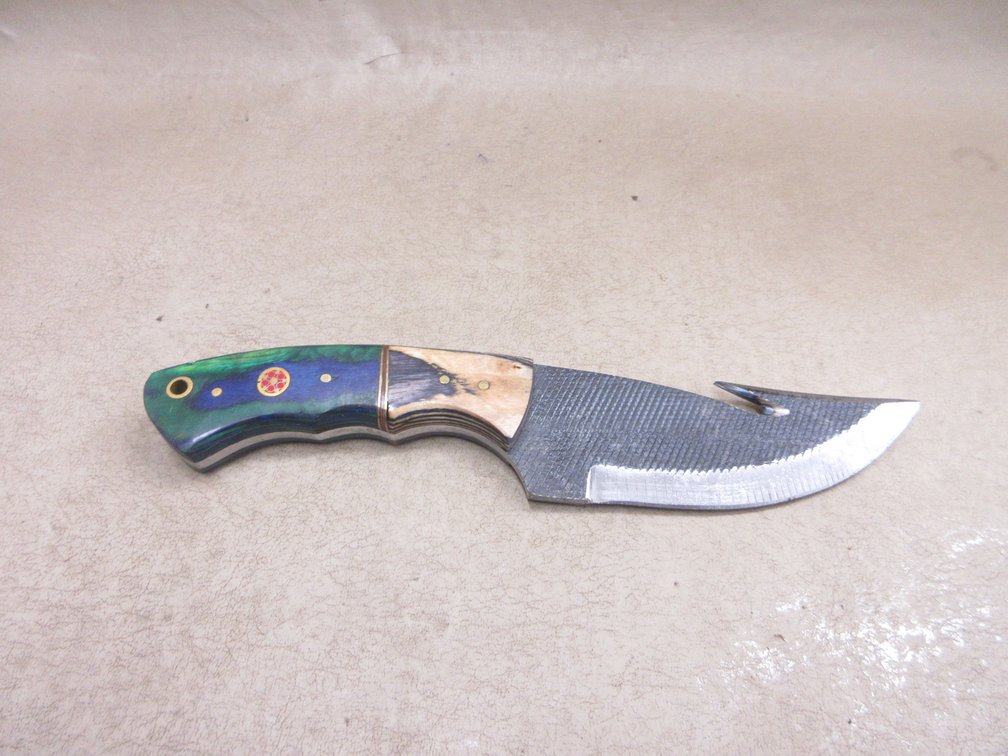 Custom hunting knife