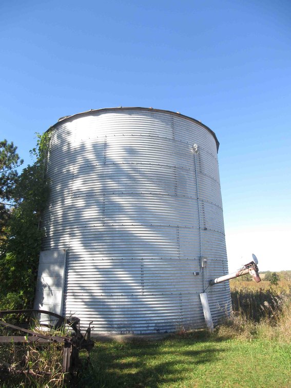 Grain bin