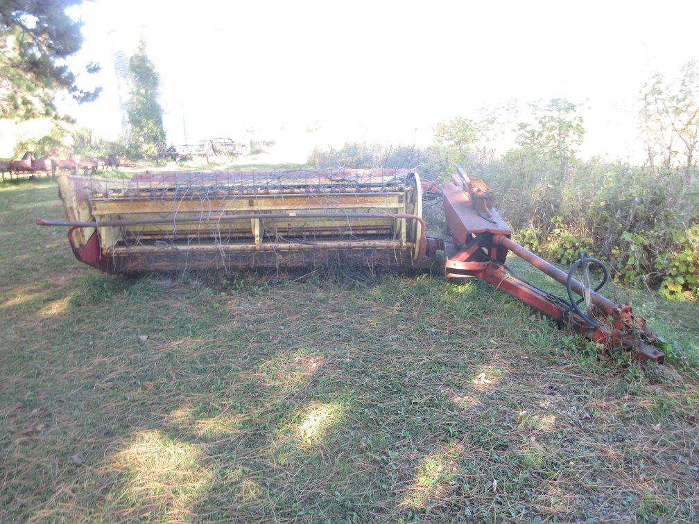 New Holland 469 haybine