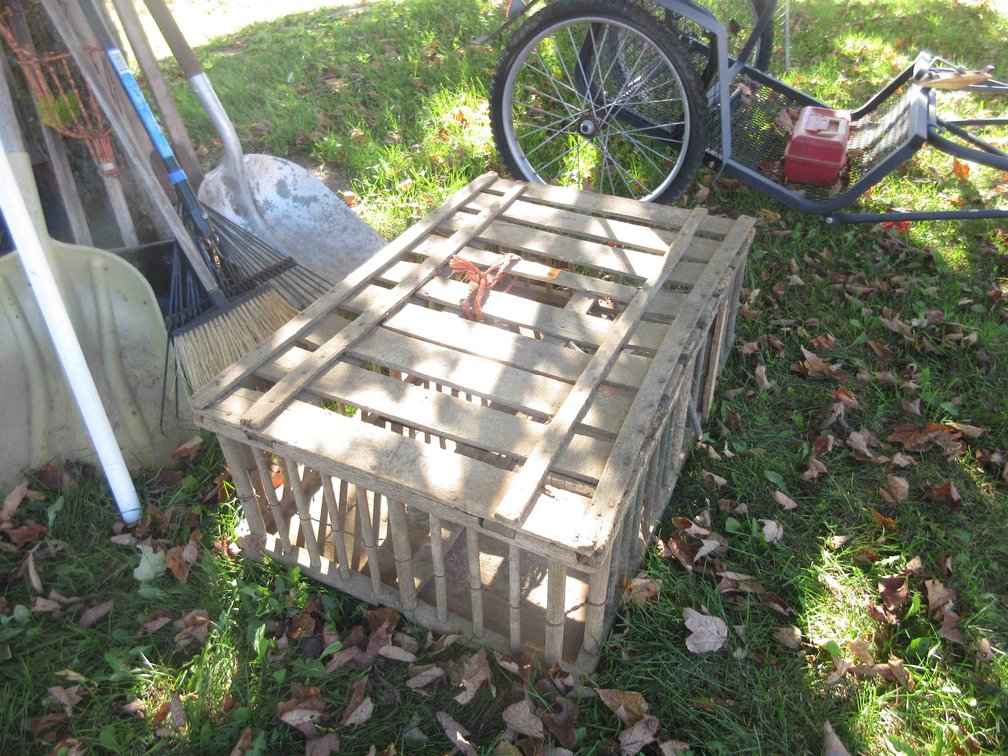 Wood chicken crate