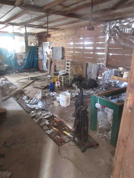 Contents of room