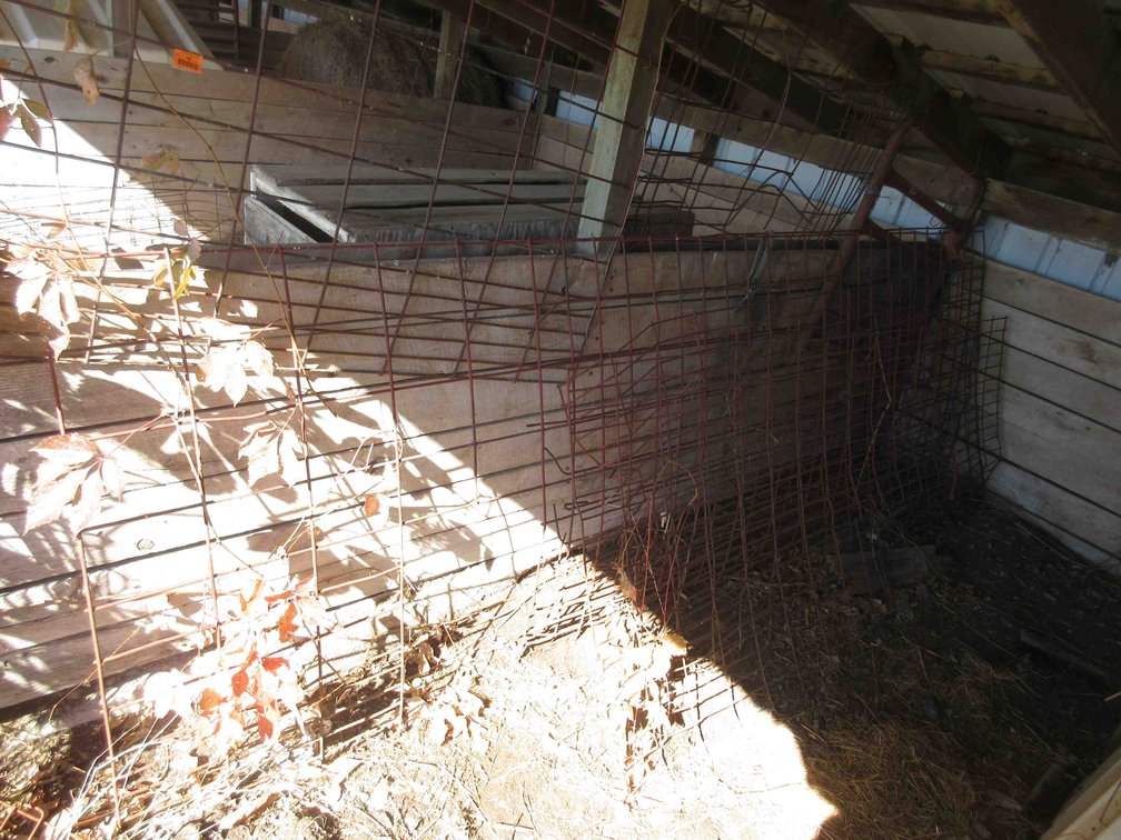 Group of wire hog panels