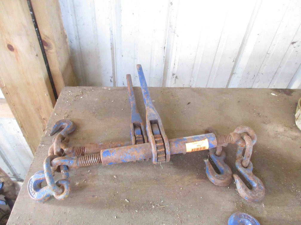 (2) Ratchet chain binders
