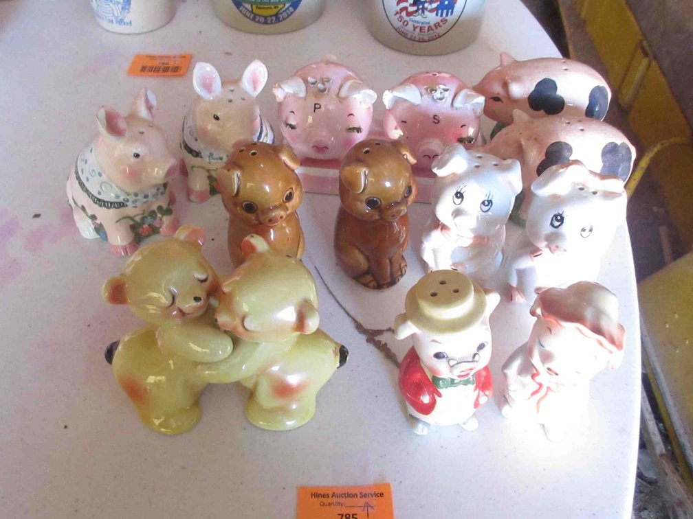 Group of big and bear shakers