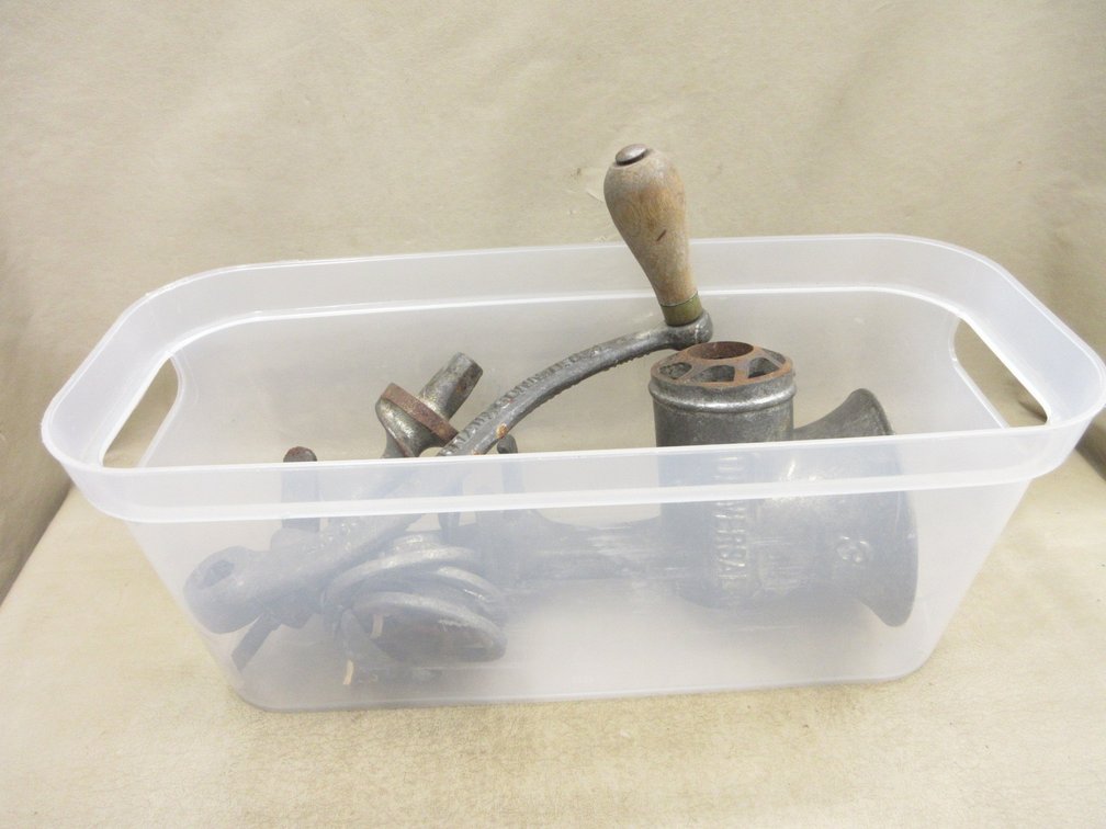 Universal food grinder