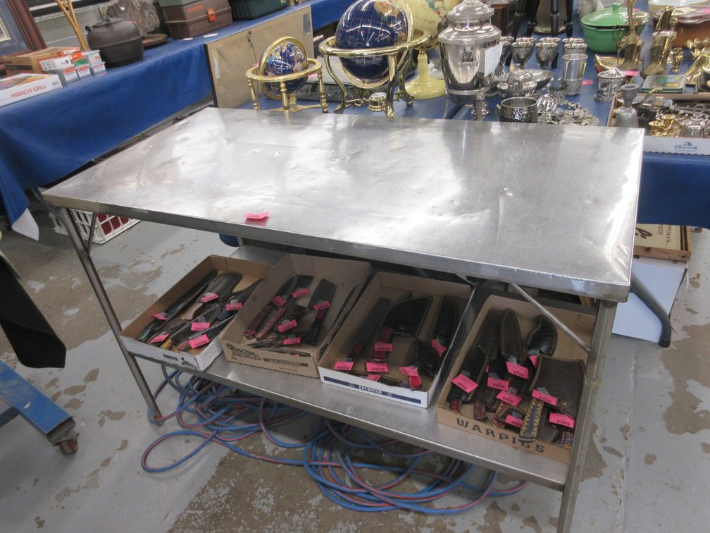 Stainless steel prep table