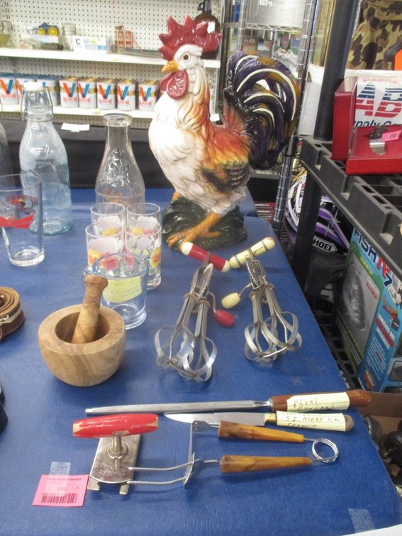 Kitchen collectibles group