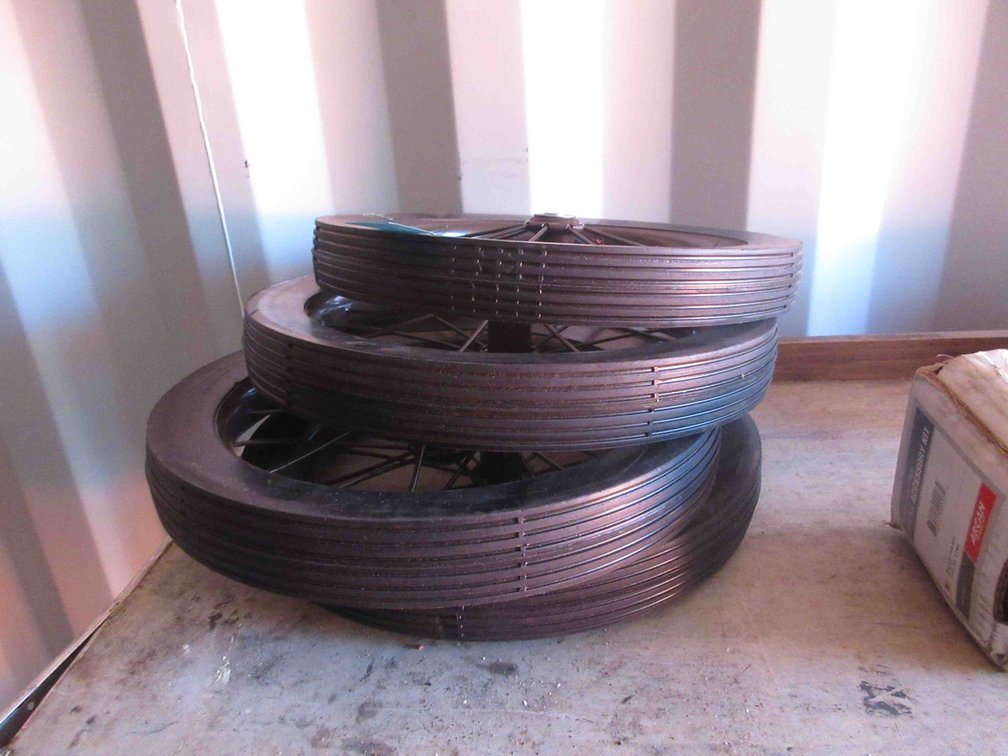 (4) Tires on rims