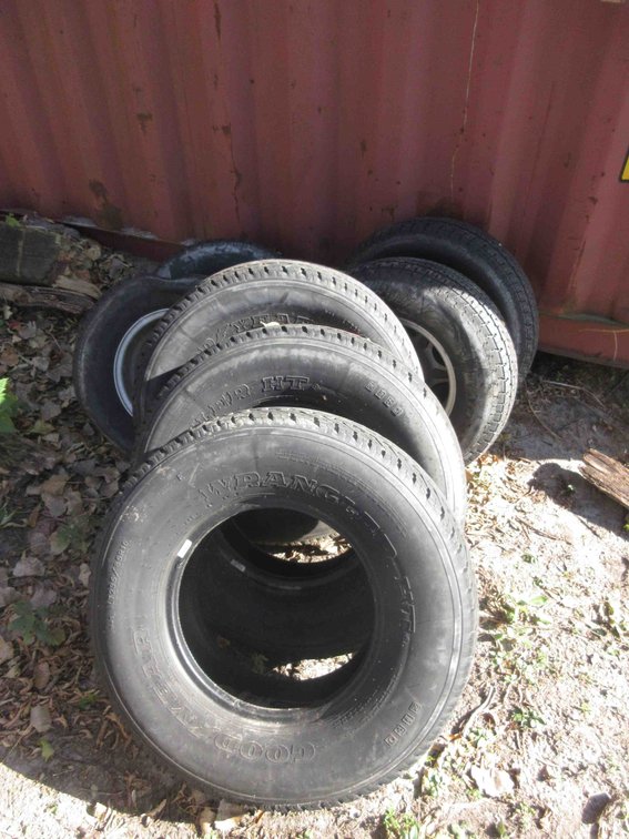 Group of tires