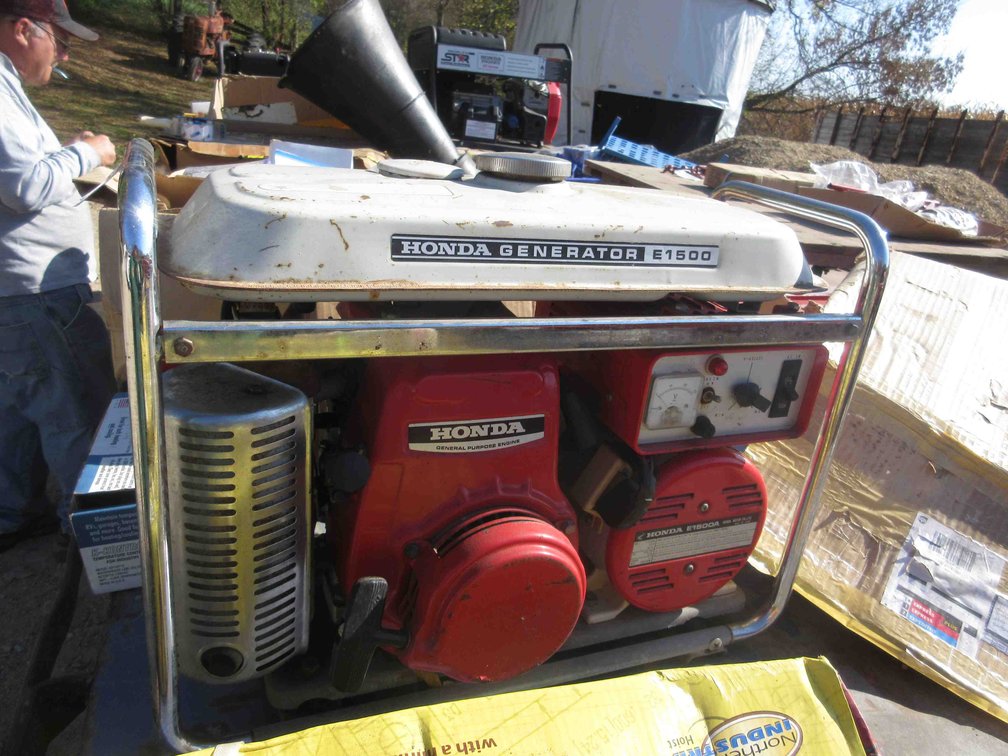 Honda gas E1500 generator