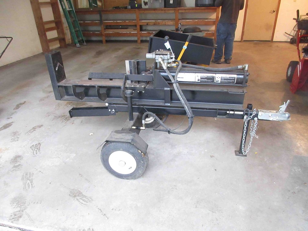 Portable gas log splitter