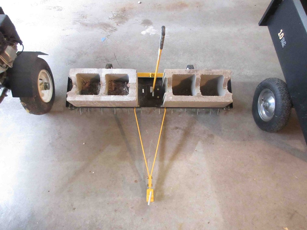 Yard Works spike tooth aerator