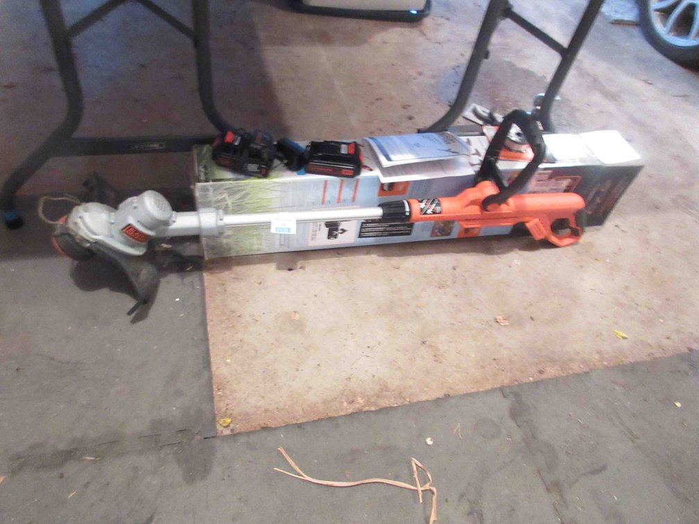Black & Decker 20V cordless trimmer