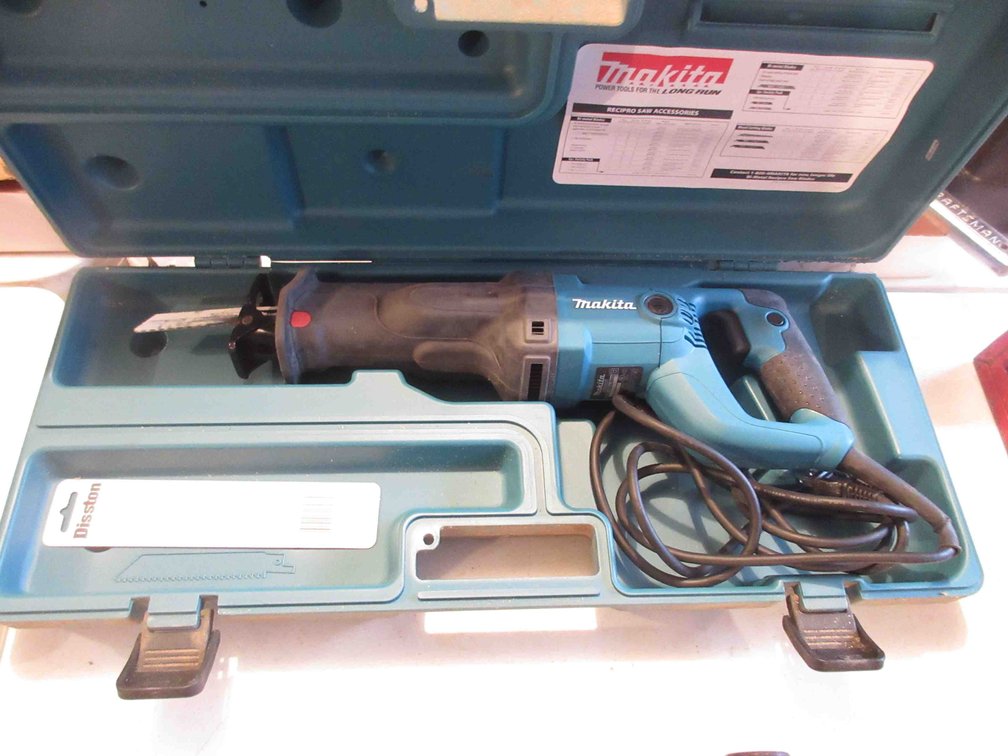 Makita reciprocating saw