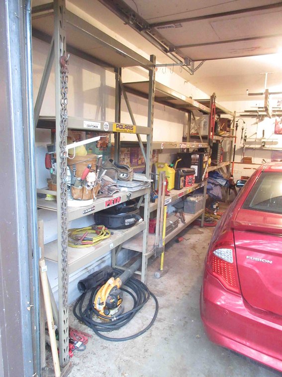 Metal and pressed wood shelf unit