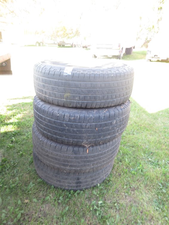 (4) Falken Wild peak H/T tires