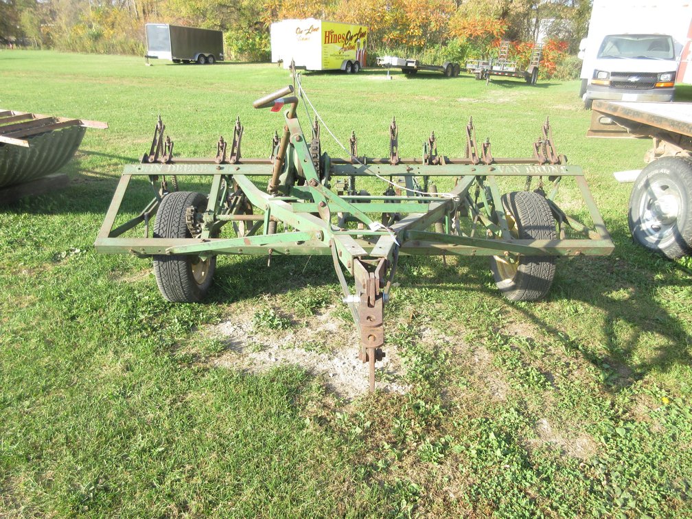 John Deere field digger