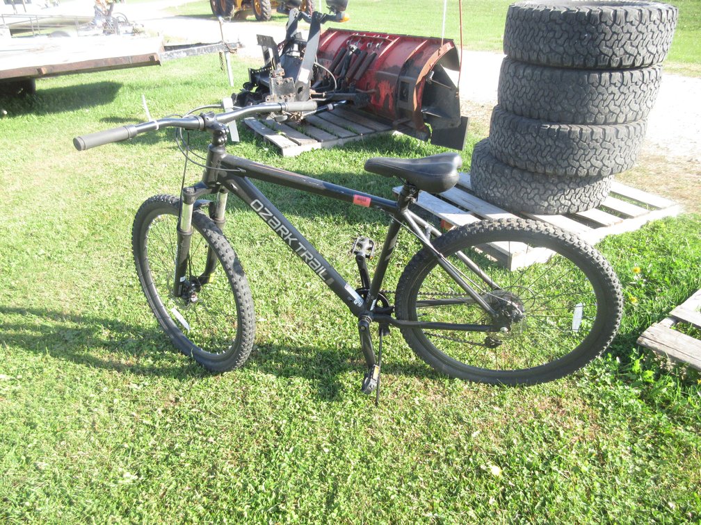 Ozark Trailer 19" SR Suntour adult bike