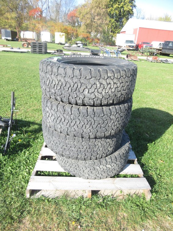 (40 BF Goodrich All-Terrain T/A tires